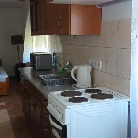 Nicolaj Vendeghaz Es Tanya بيت ضيافة *