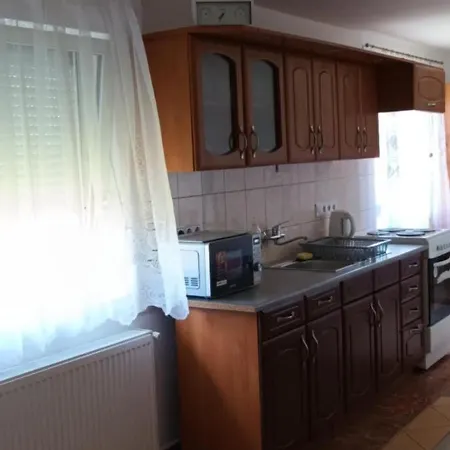 Nicolaj Vendeghaz Es Tanya بيت ضيافة Dég