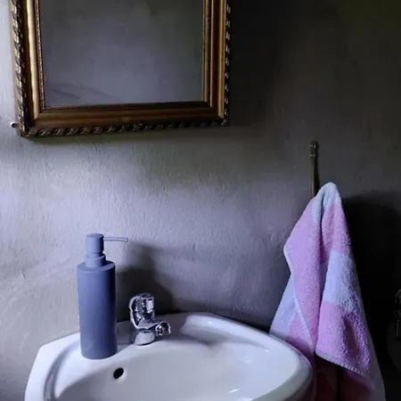 Nicolaj Vendeghaz Es Tanya بيت ضيافة