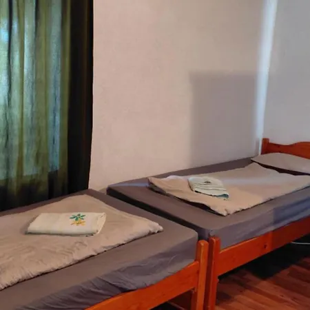 Nicolaj Vendeghaz Es Tanya * Dég