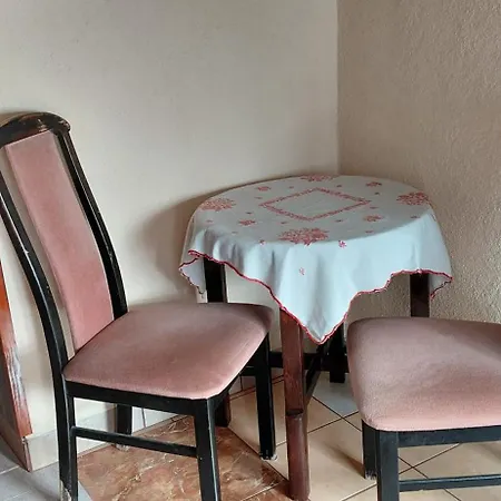 Nicolaj Vendeghaz Es Tanya * Dég