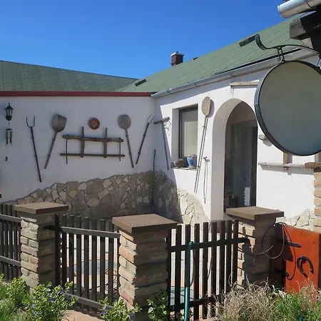 بيت ضيافة Nicolaj Vendeghaz Es Tanya