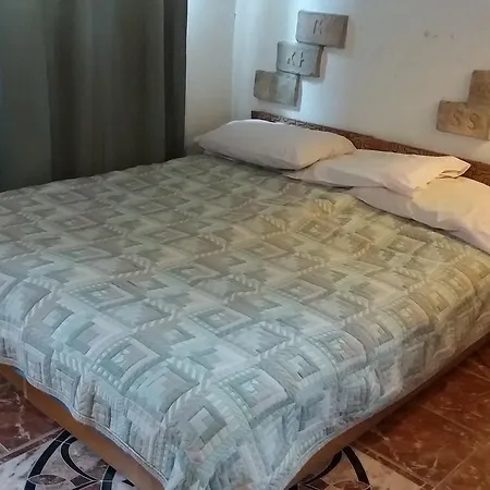 Nicoláj és Tanya Affittacamere Dég
